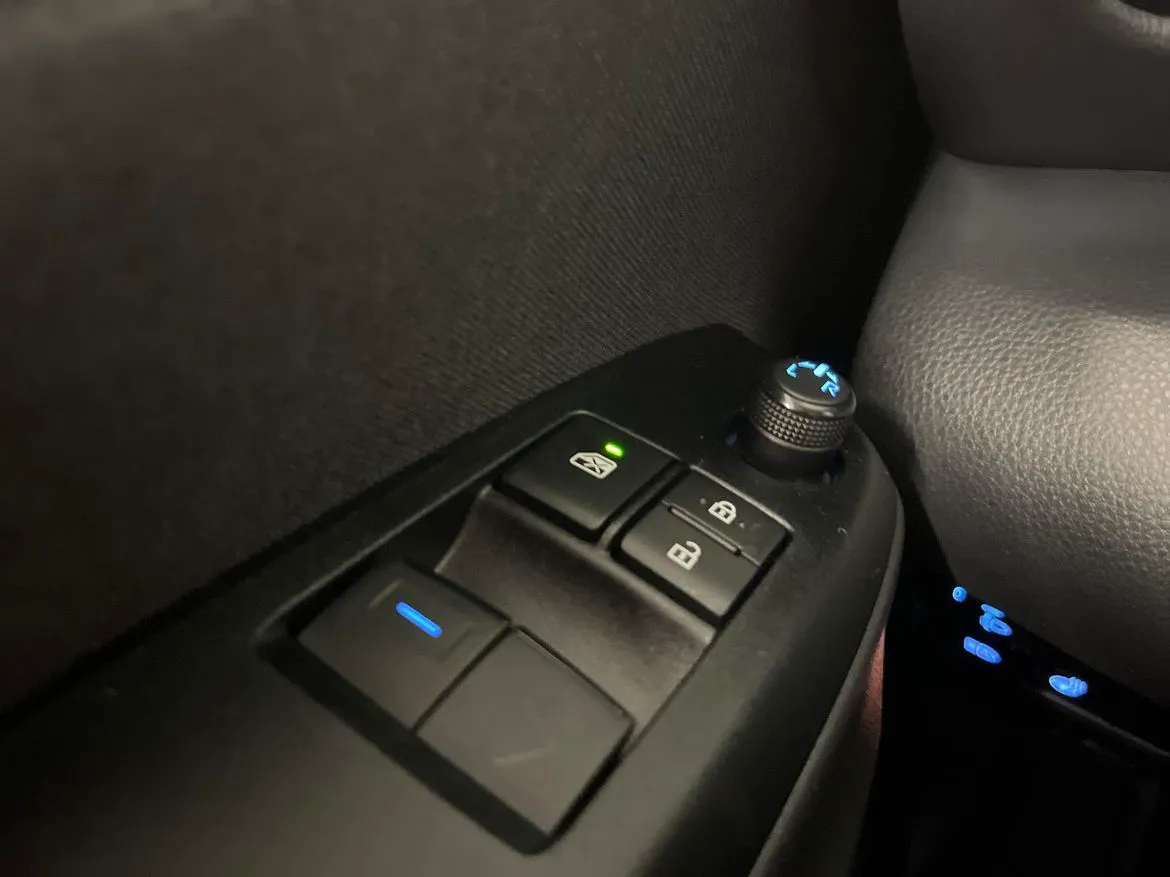 Vehicle image 21