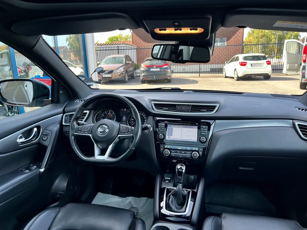 Vehicle image 8