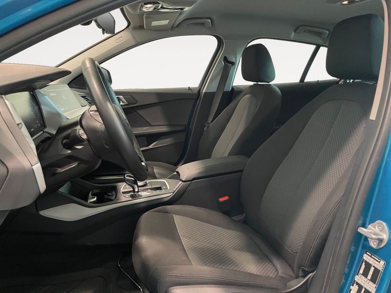 BMW 118 bild 8