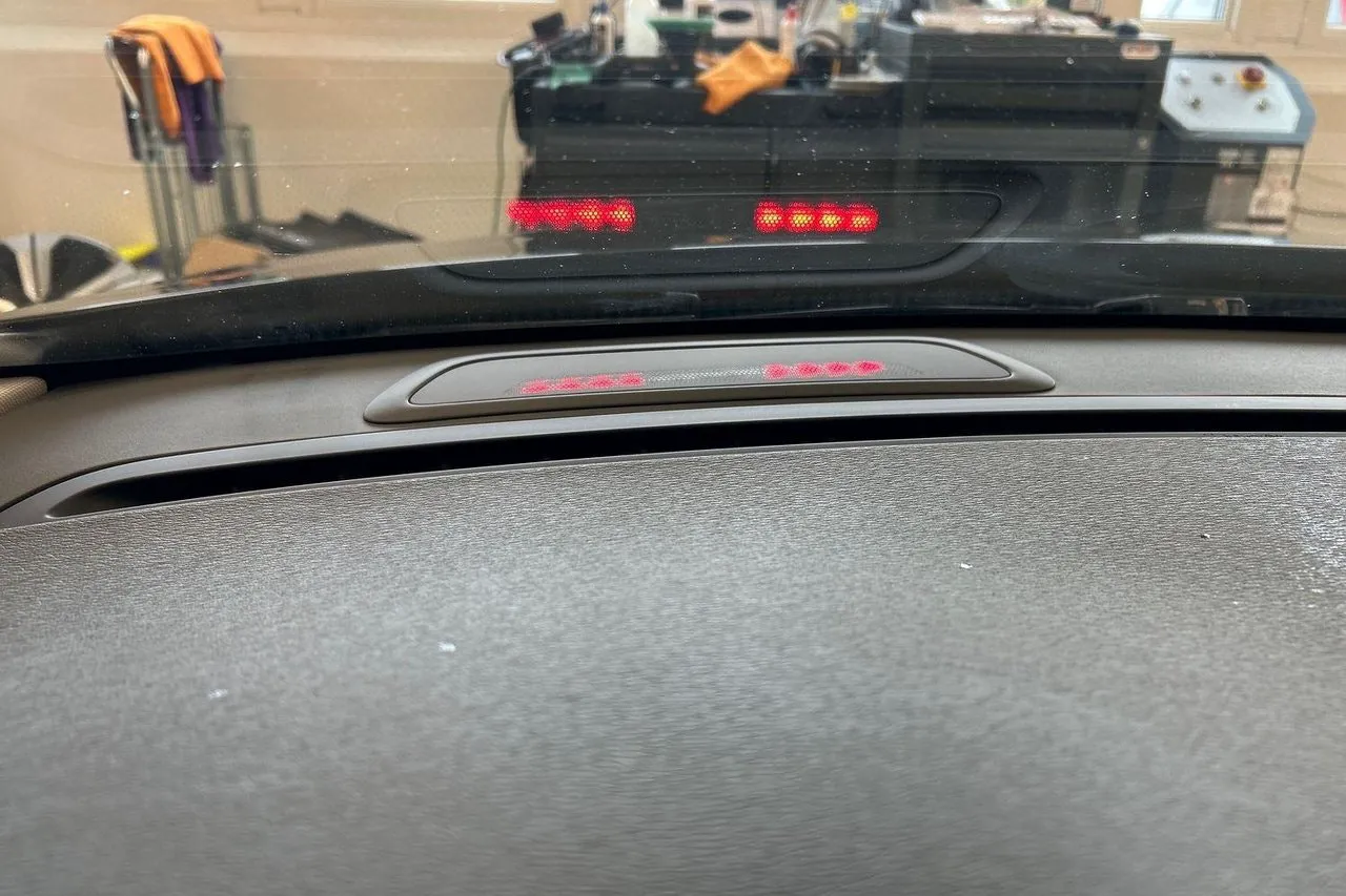 Vehicle image 20