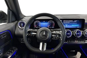 Mercedes GLB220 bild 13