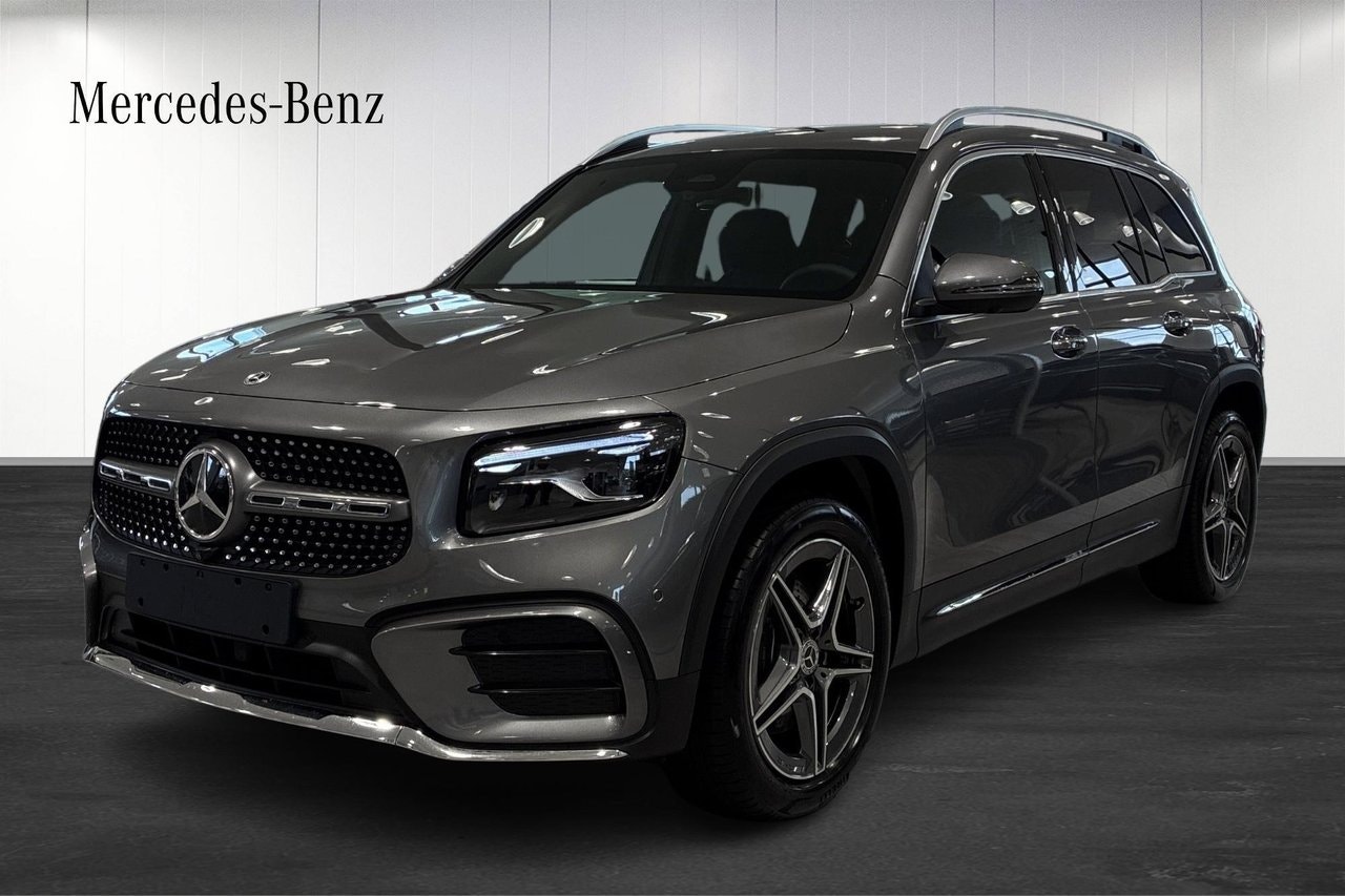 Mercedes GLB220