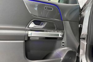 Mercedes GLB220 bild 9