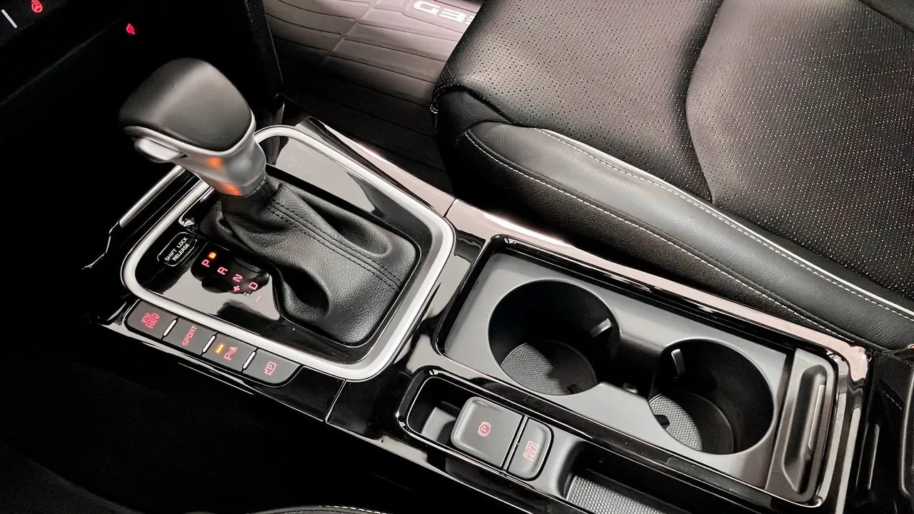 Vehicle image 18