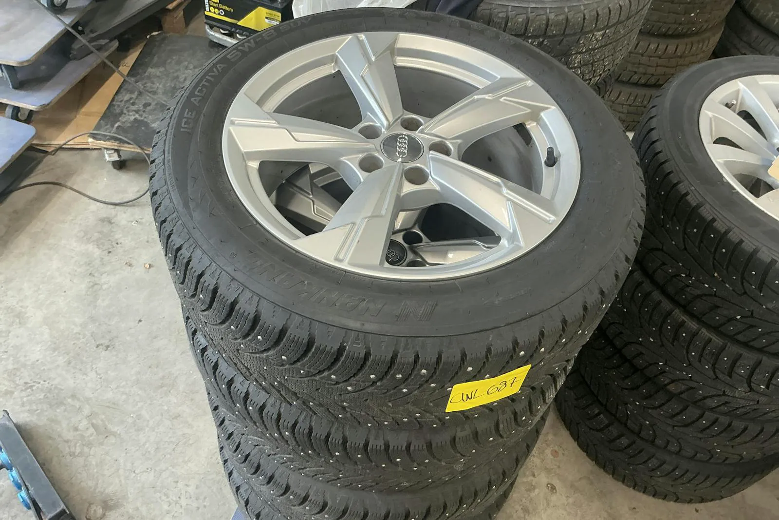 Vehicle image 11