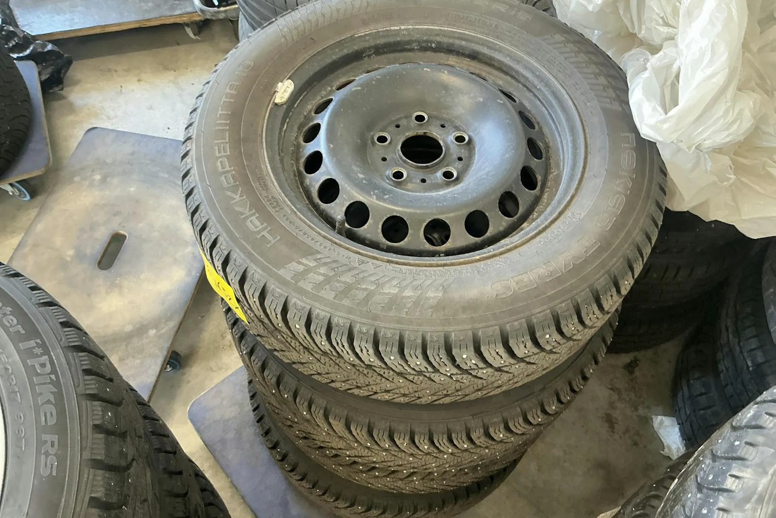 Vehicle image 11