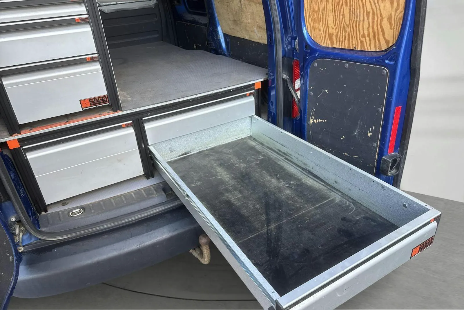 Vehicle image 14
