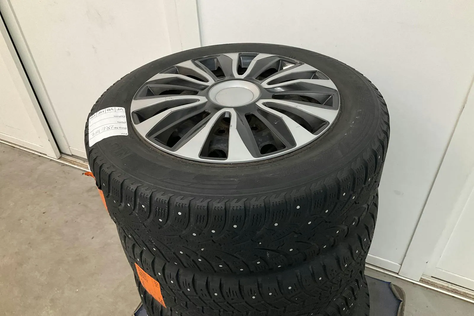 Vehicle image 12