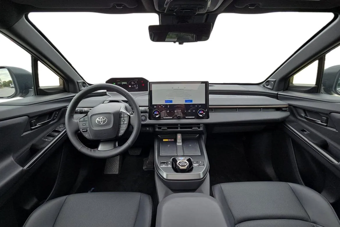 Vehicle image 8