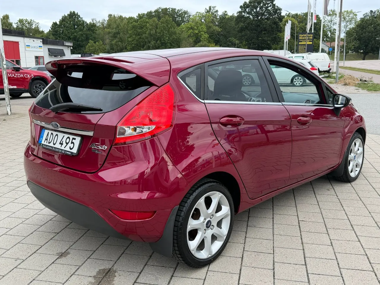 Vehicle image 3