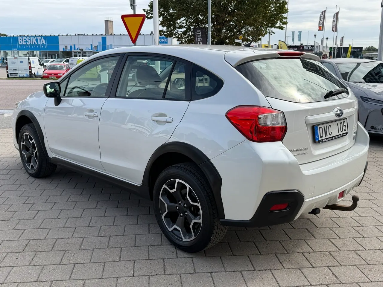 Vehicle image 5
