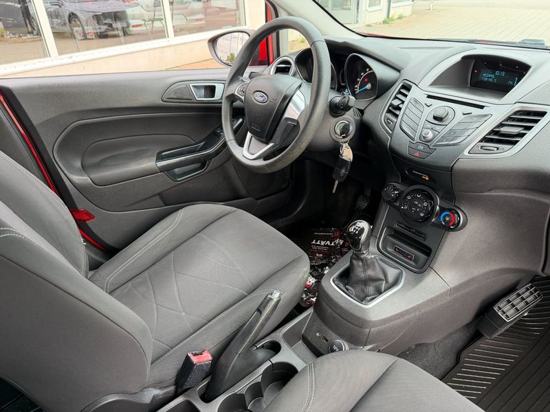 Ford Fiesta bild 8