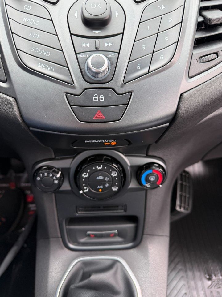 Ford Fiesta bild 24