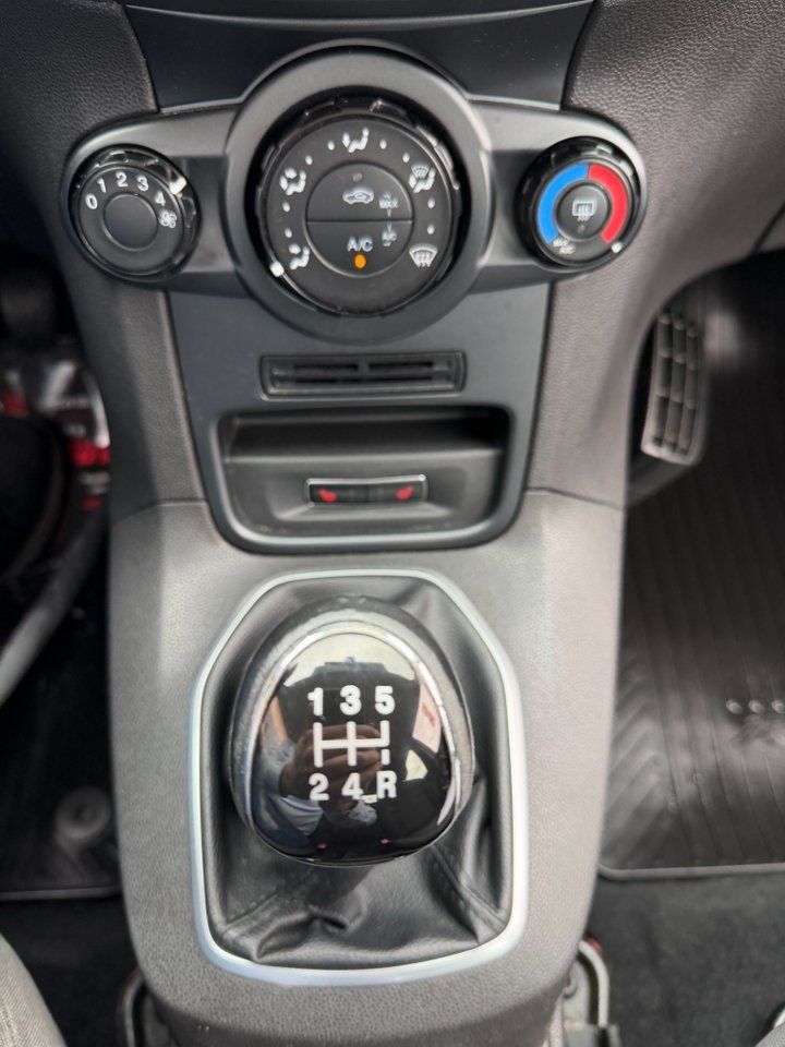 Ford Fiesta bild 25