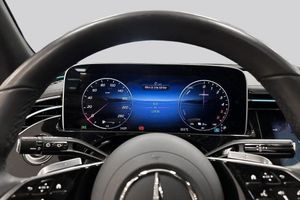 Mercedes E300 bild 11