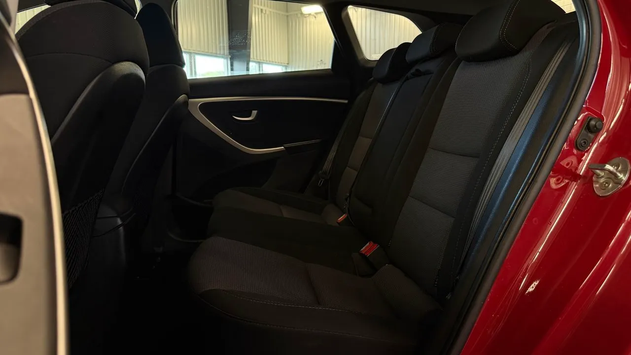 Vehicle image 20