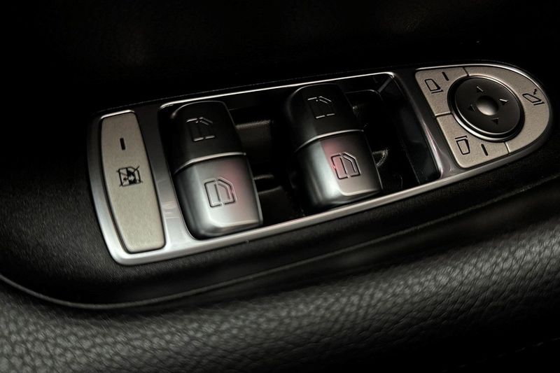 Mercedes E300 bild 35