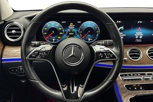 Mercedes E300 bild 17
