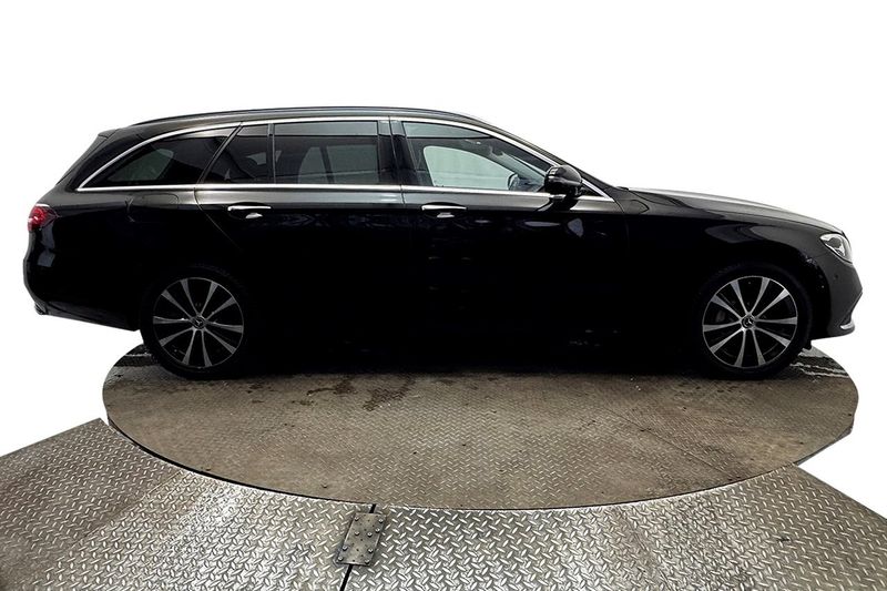 Mercedes E300 bild 5