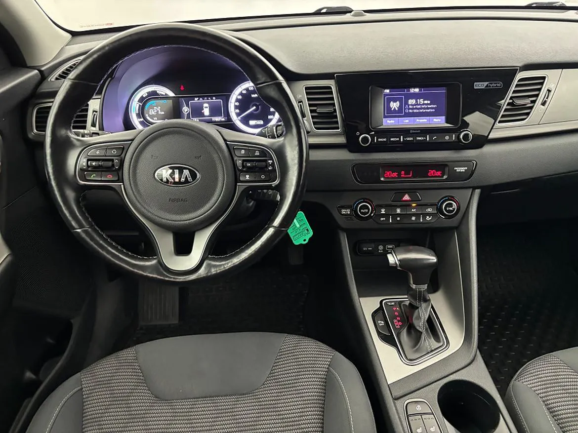 Vehicle image 17