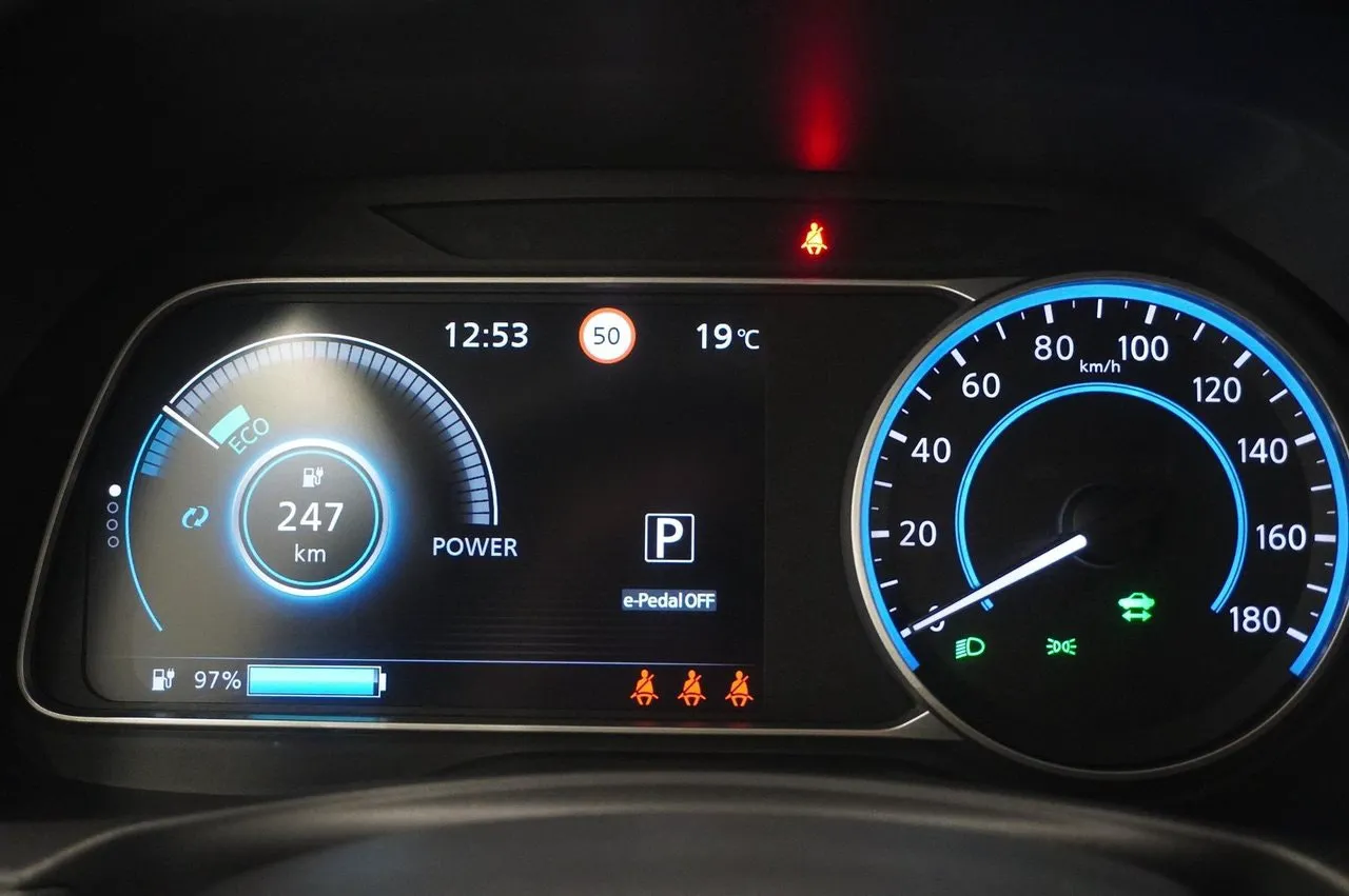 Vehicle image 9