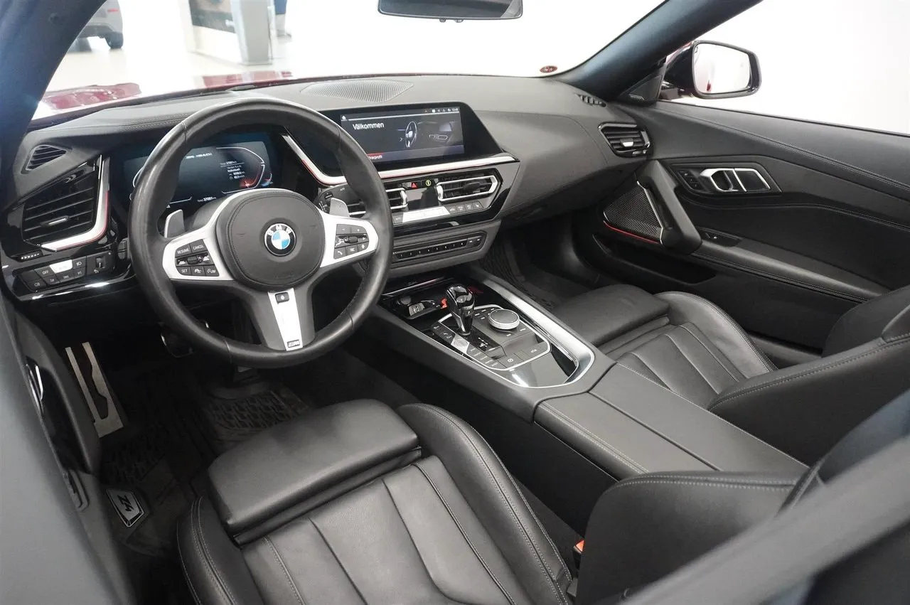Vehicle image 7