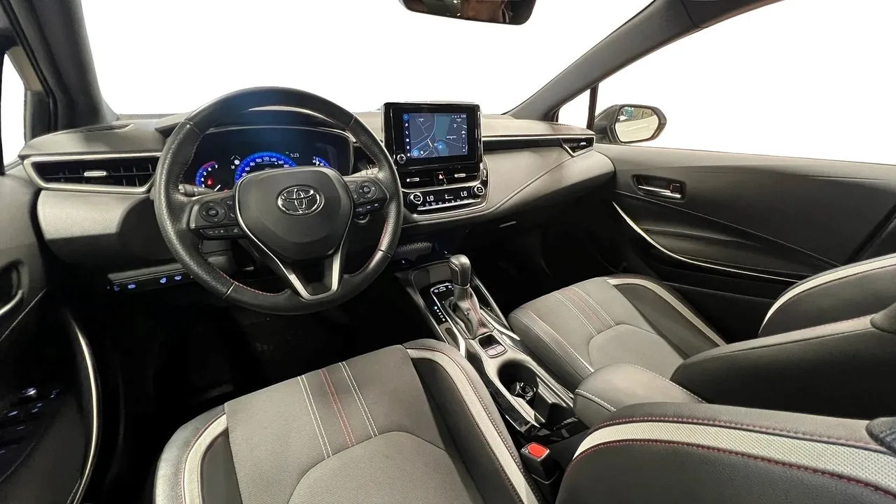 Vehicle image 8