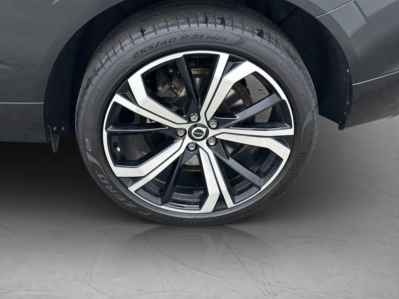 Vehicle image 35
