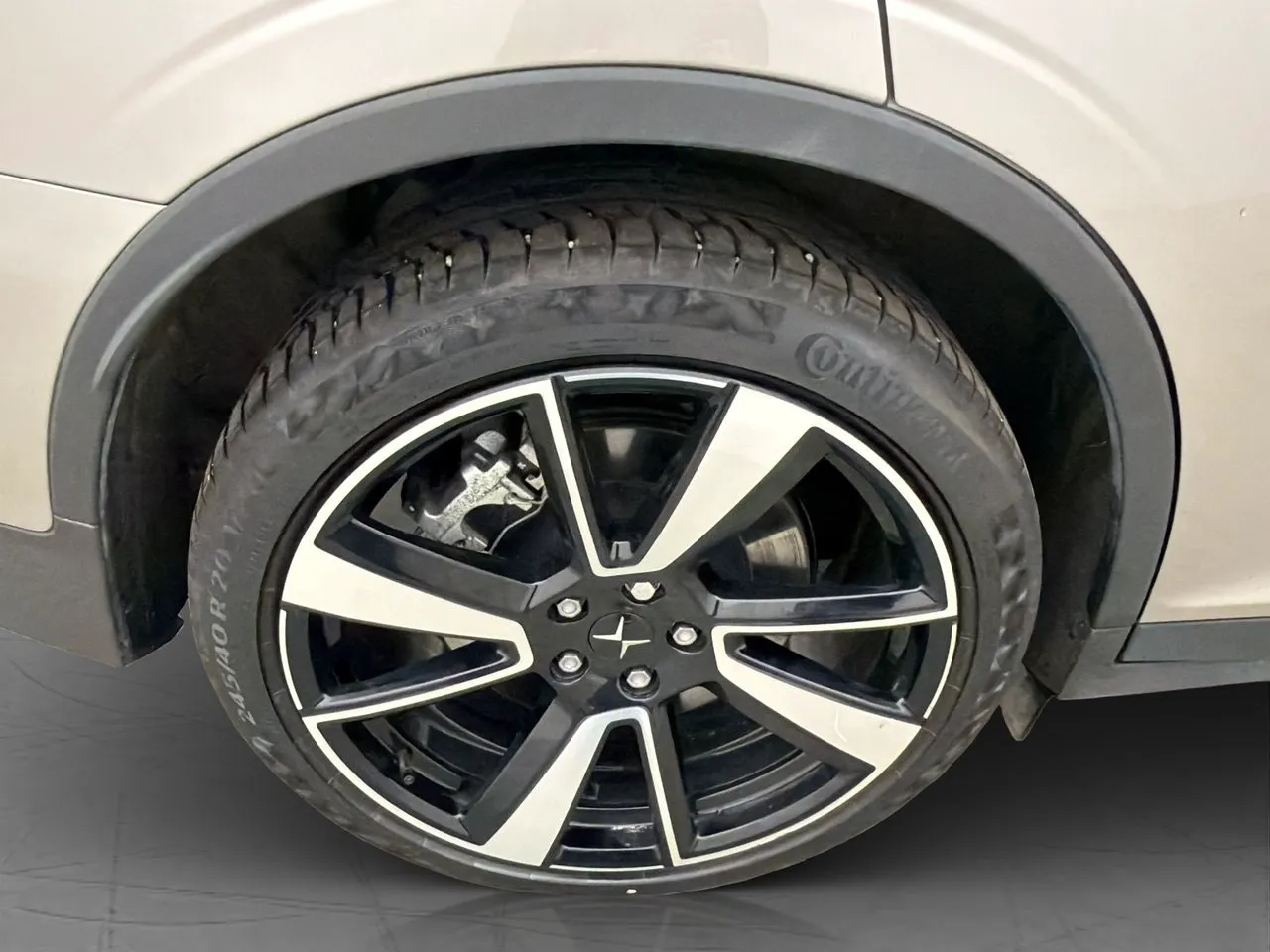 Vehicle image 35