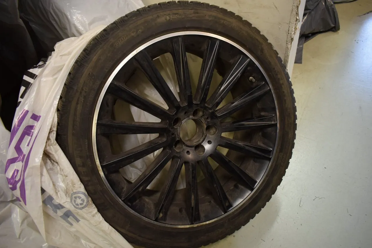 Vehicle image 21
