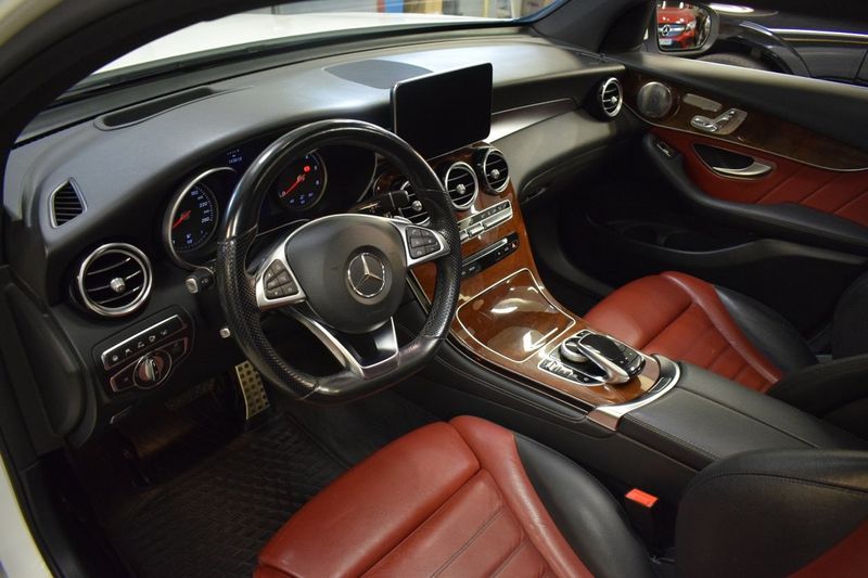 Mercedes GLC220 bild 8