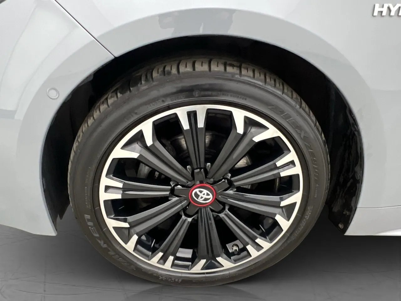 Vehicle image 25