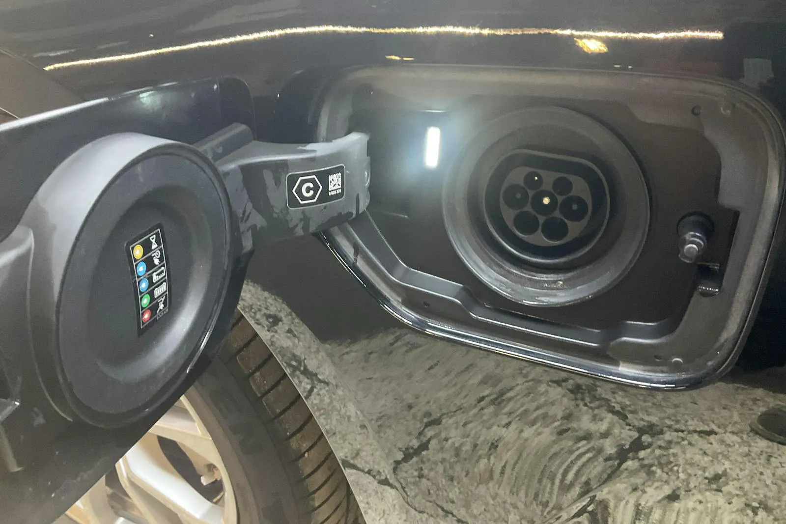Vehicle image 16