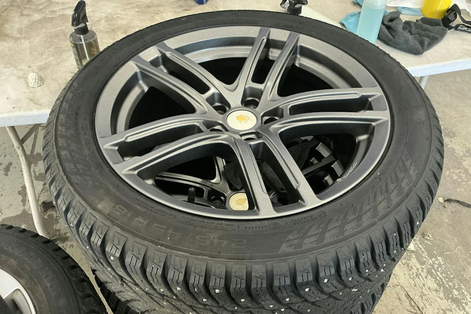 Vehicle image 15