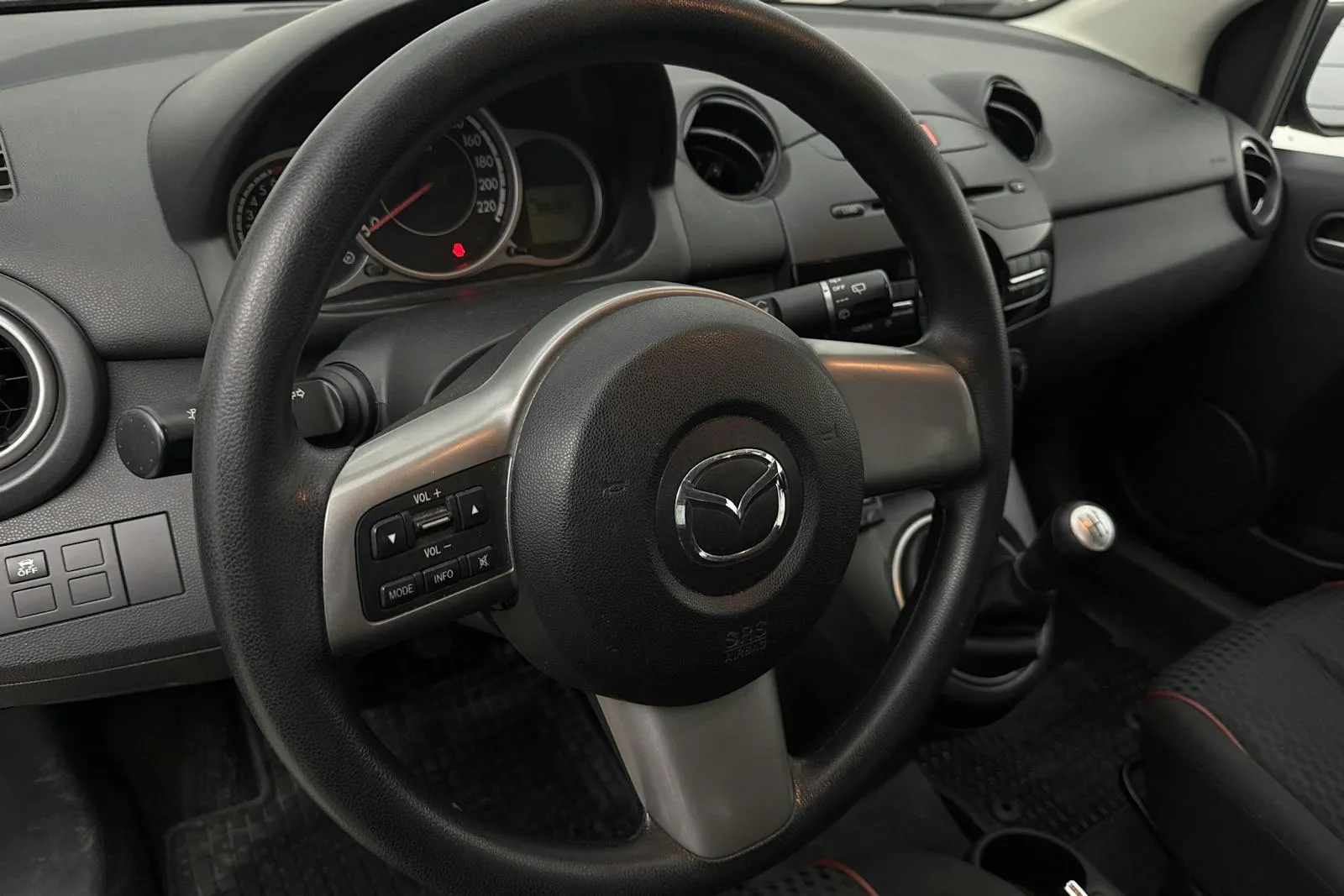 Vehicle image 10