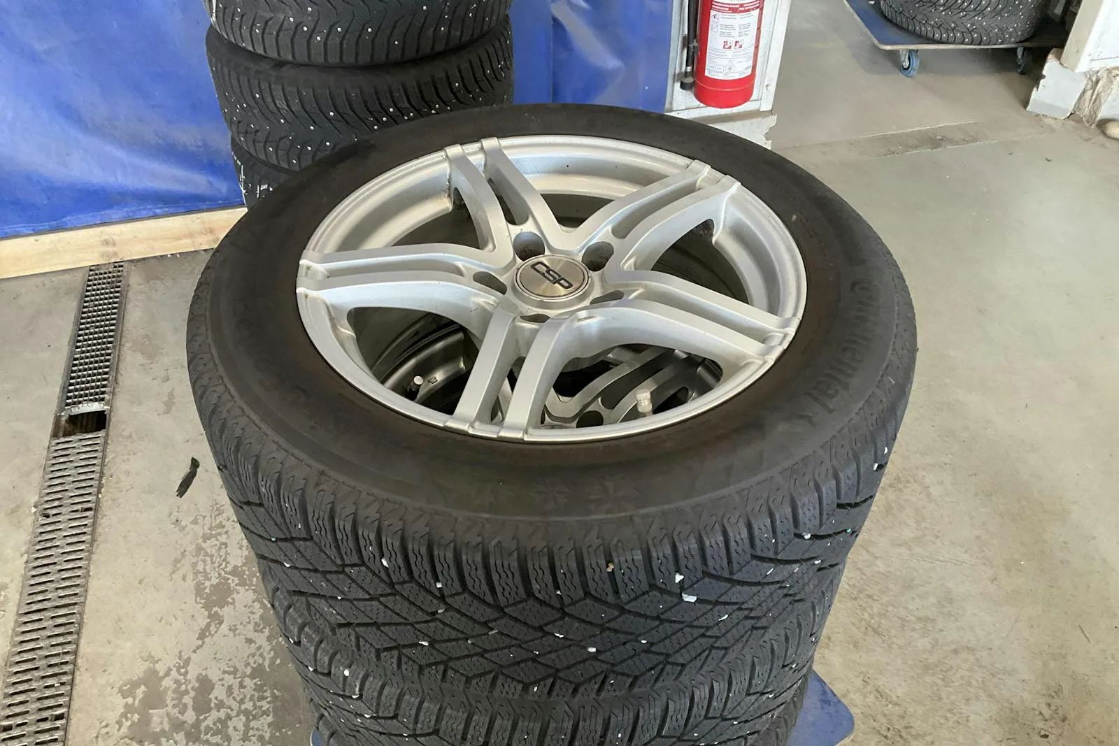 Vehicle image 20