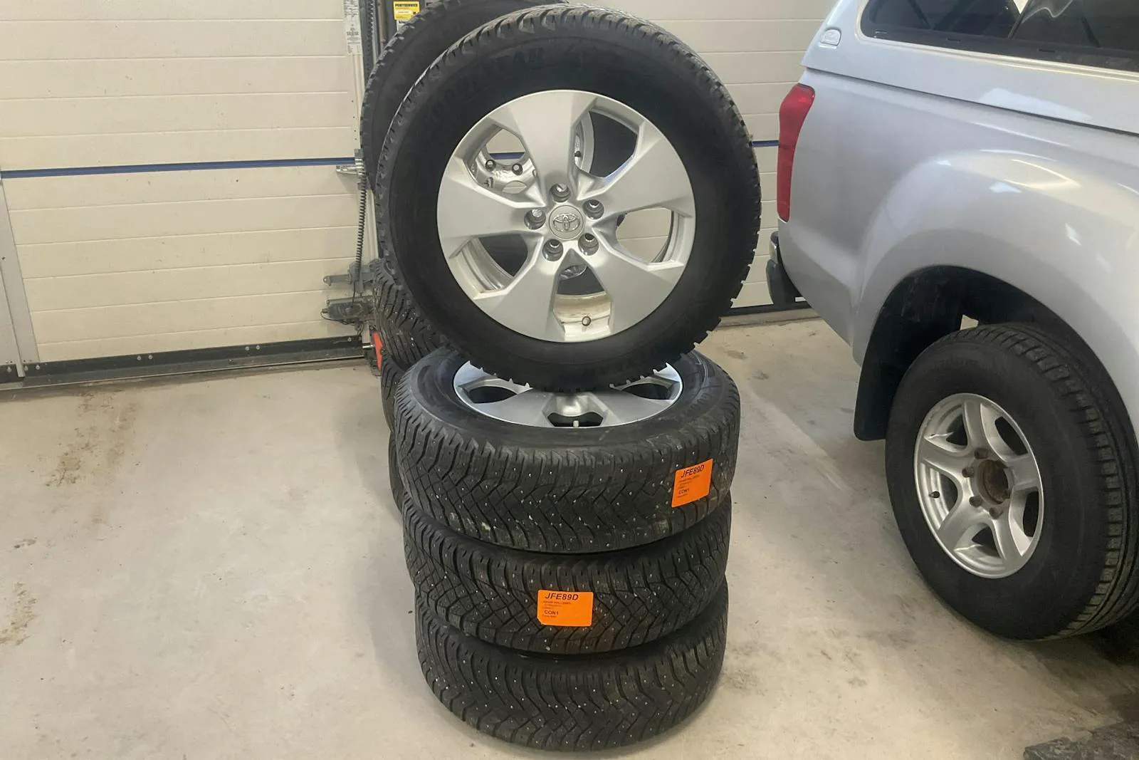 Vehicle image 17
