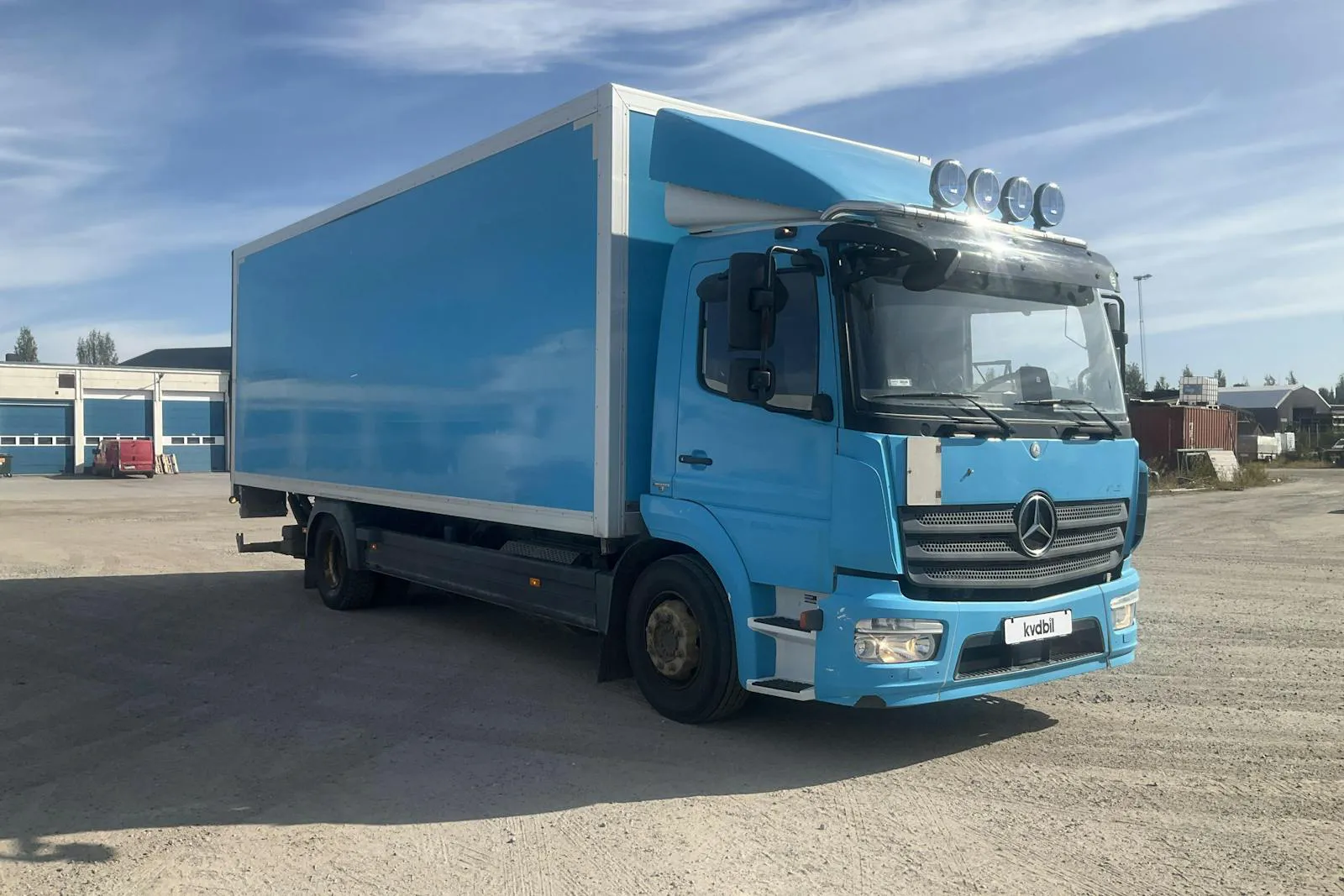 Vehicle image 6