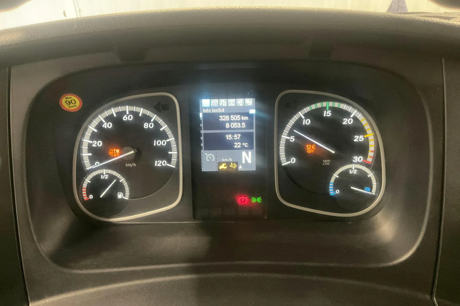 Vehicle image 10