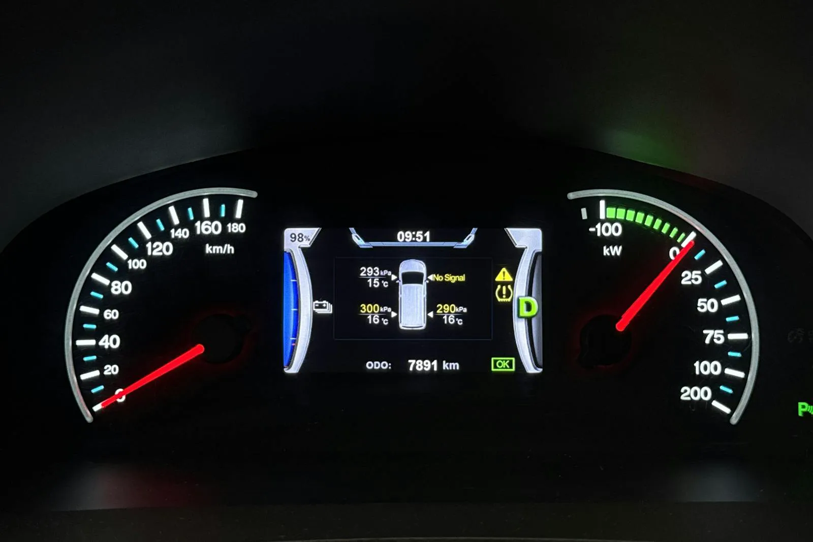 Vehicle image 9