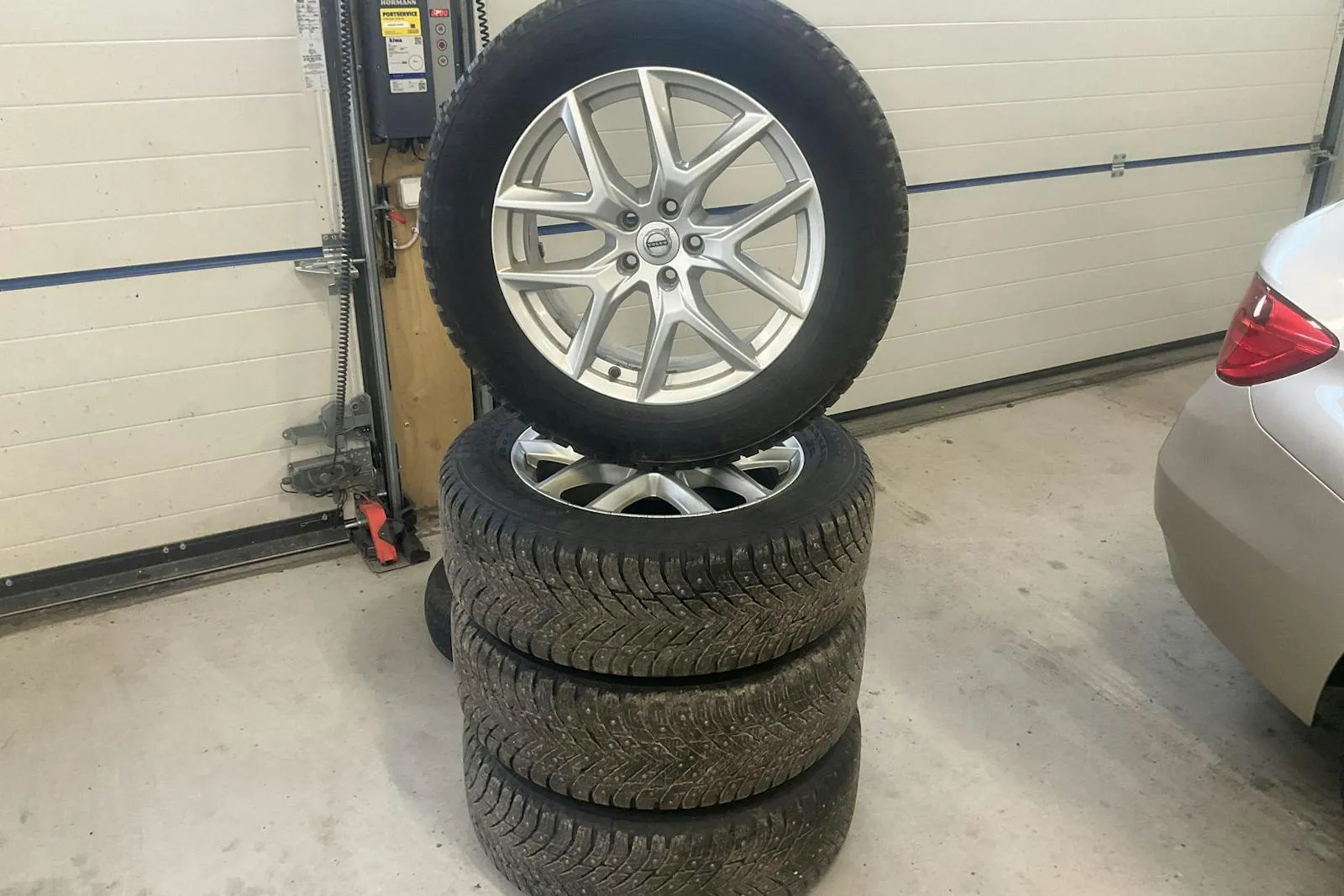 Vehicle image 20