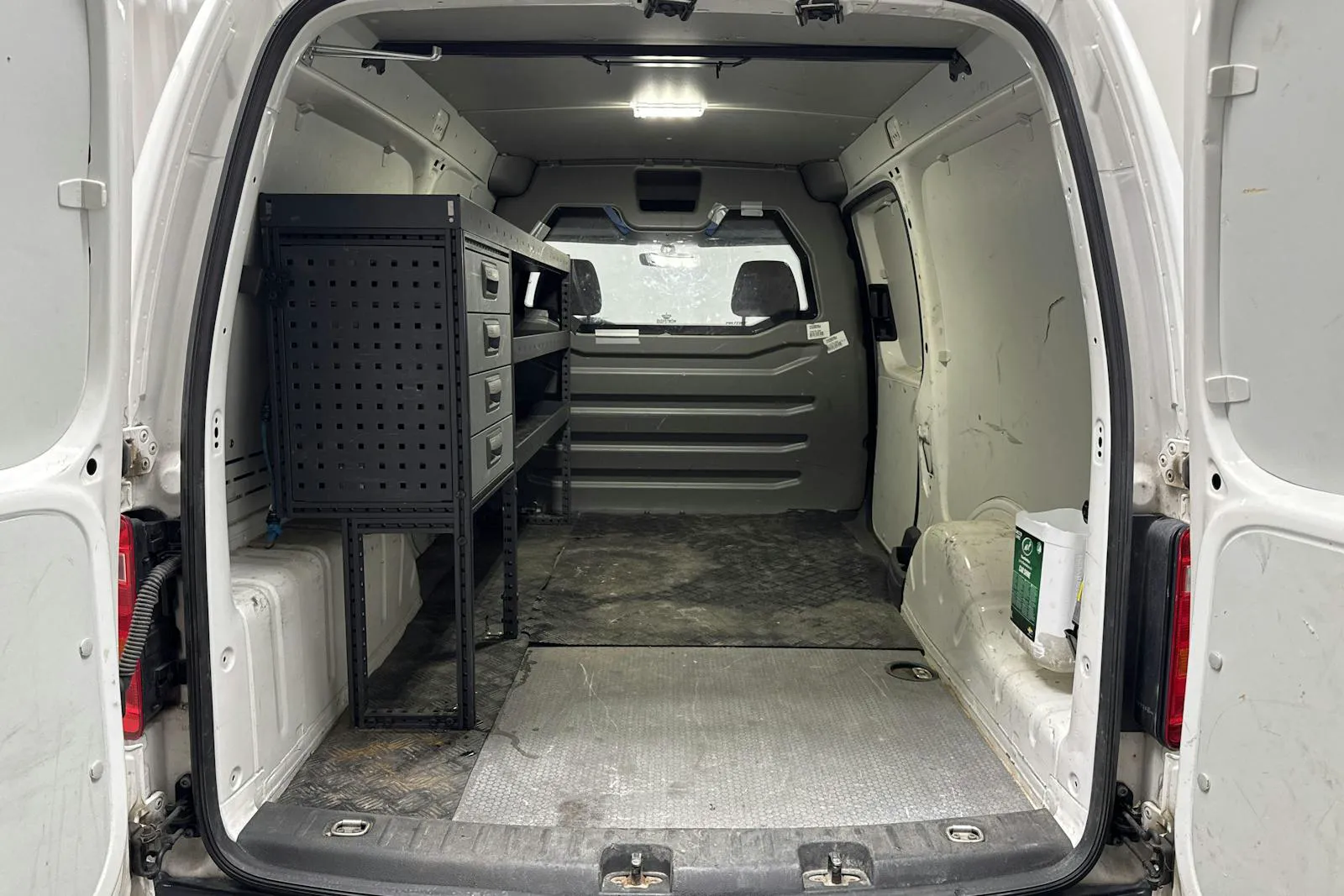 Vehicle image 8