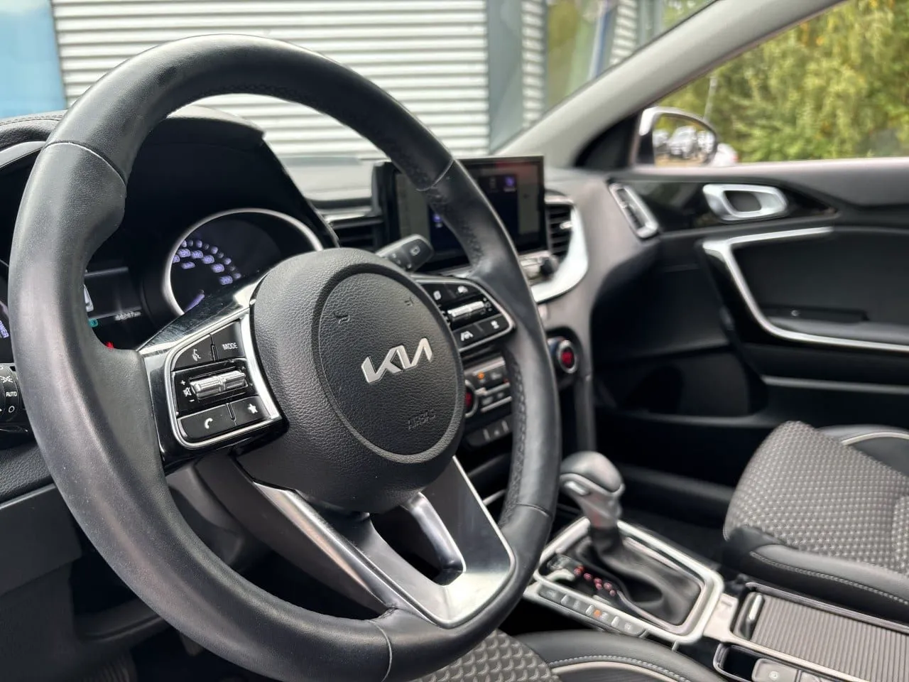 Vehicle image 20