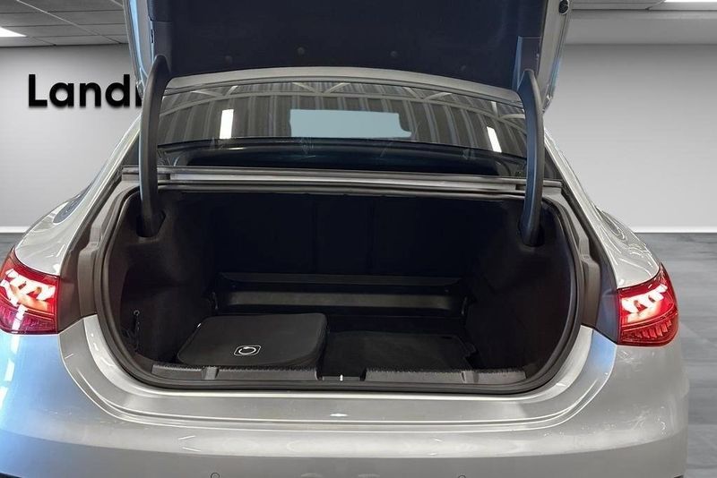 Mercedes EQE300 bild 15