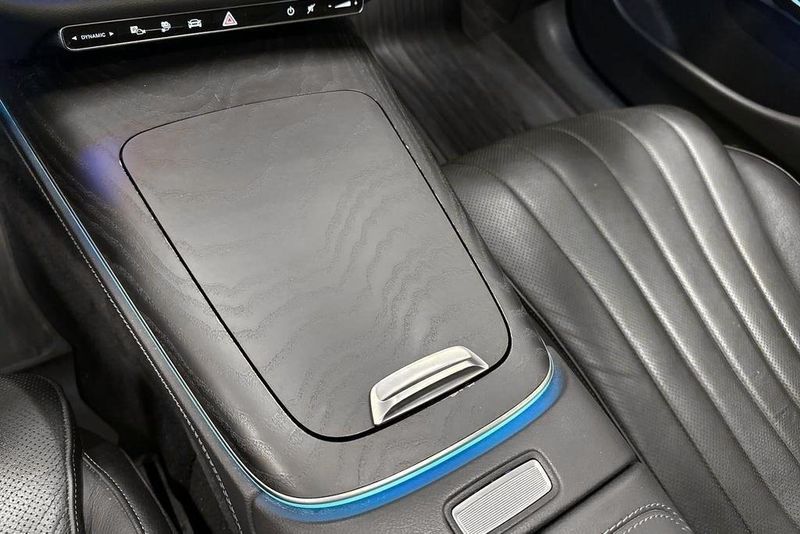 Mercedes E300 bild 12