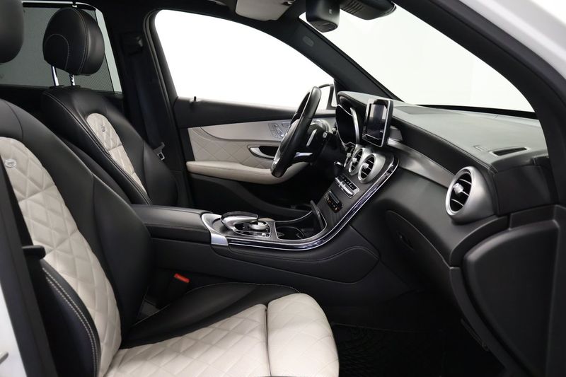 Mercedes GLC250 bild 11