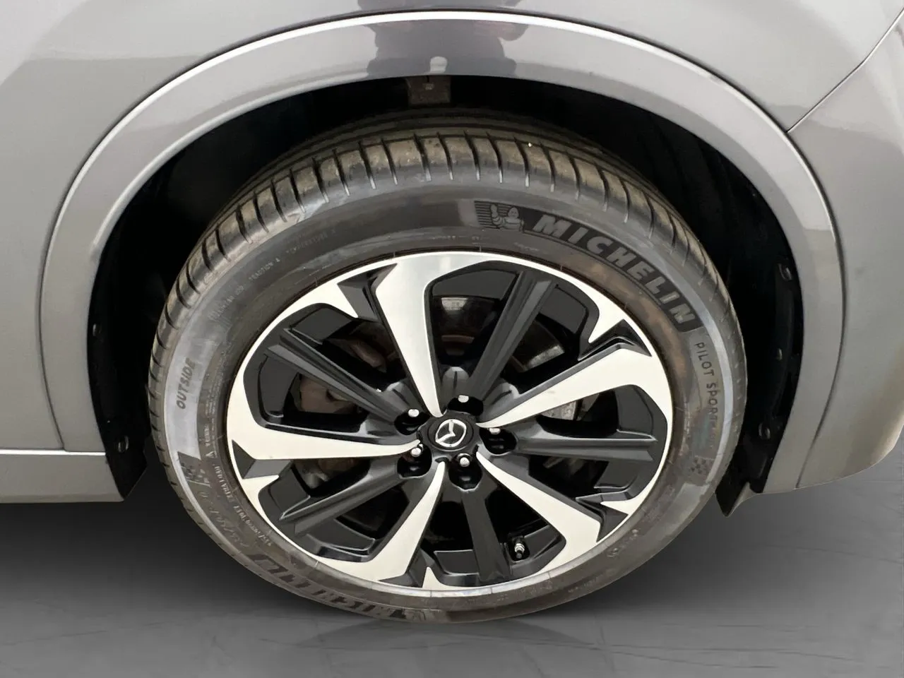 Vehicle image 35