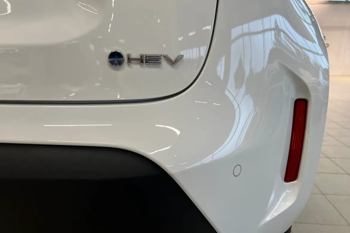 Vehicle image 21