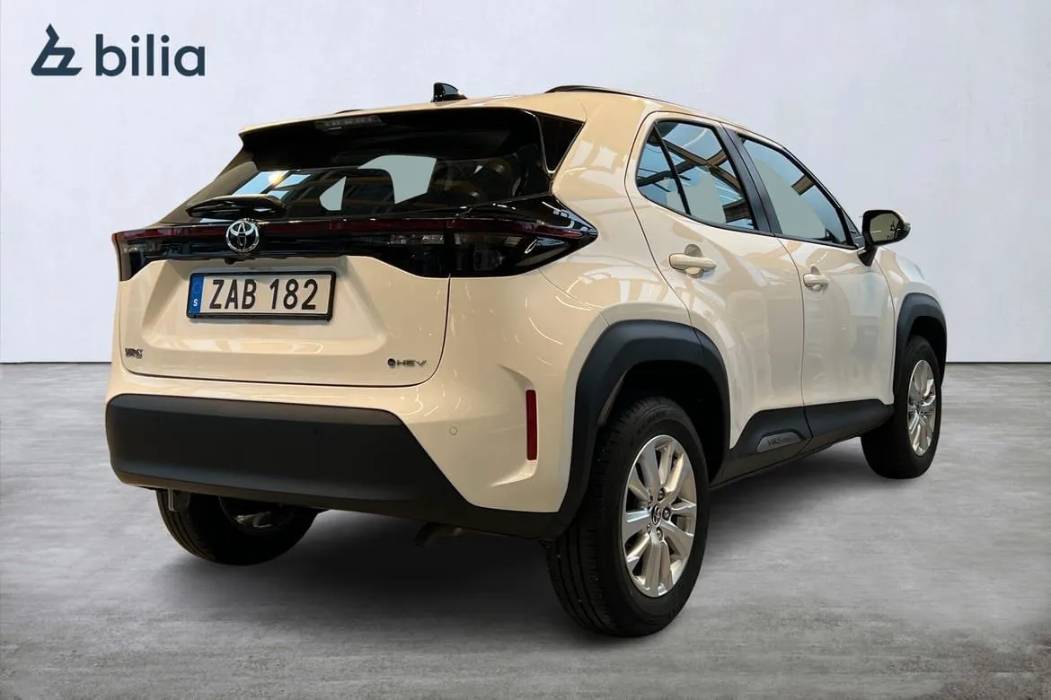 Vehicle image 18
