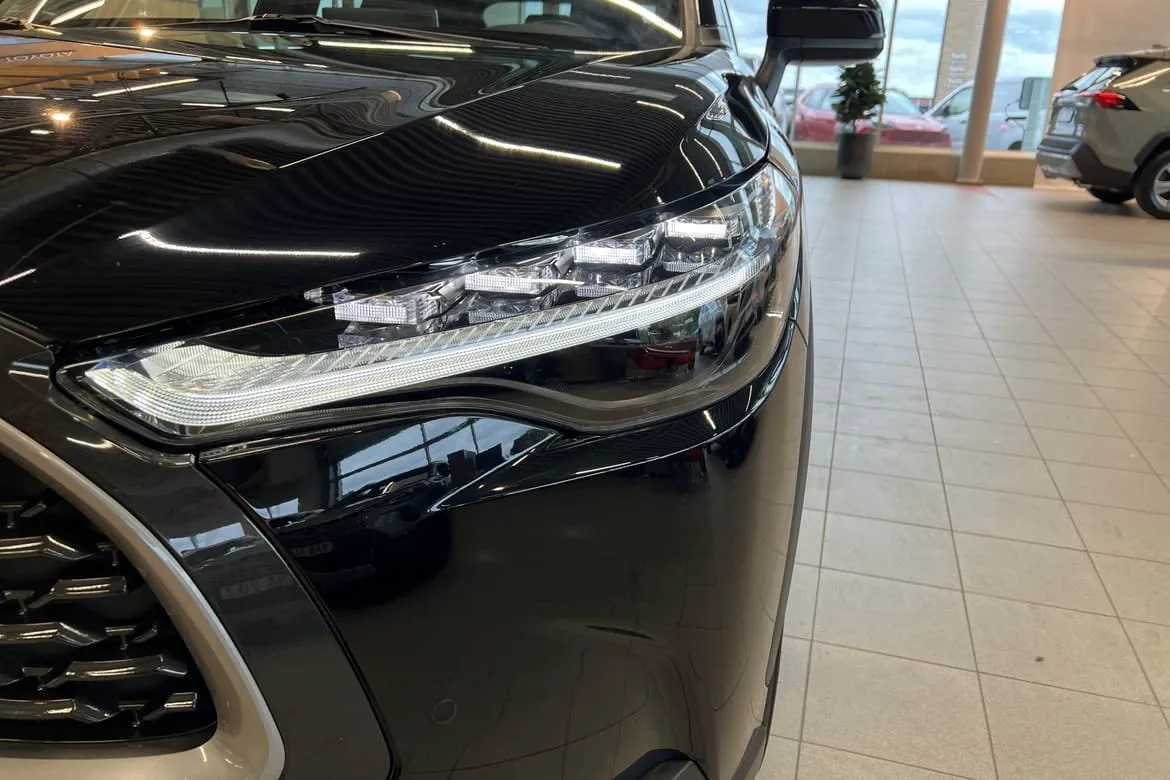 Vehicle image 30